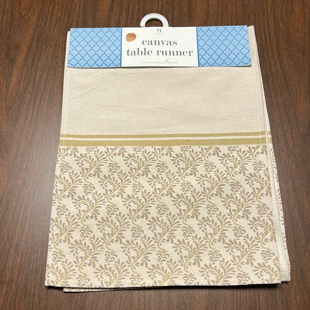 Nicole Canvas table runner, new